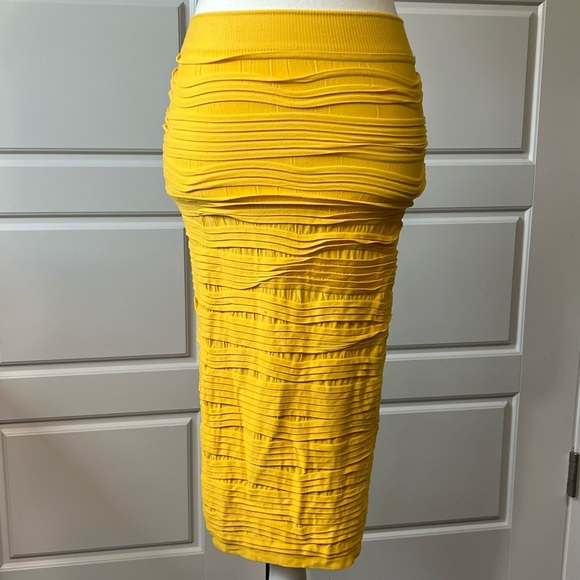 Yellow Pencil Skirt Tiered‎ Ruffle Bodycon Fitted Career Party Size Unknown - Picture 1 of 6
